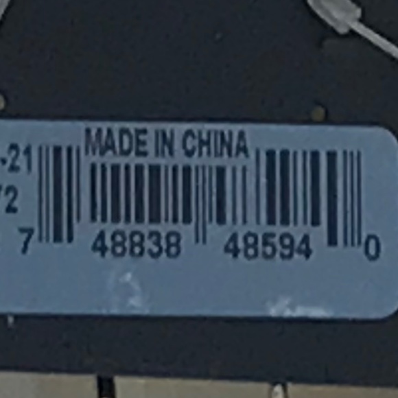 NWT Guess Silver Tone Hoop Earrings With Silver Cursive Logo On Blue Background - Picture 7 of 11